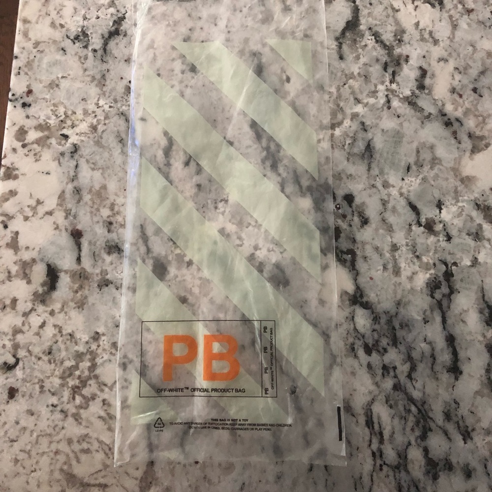 Off-White Packaging Bag Small